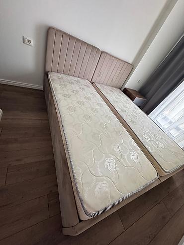 İki eded yeni istifadə edilməmiş kravat. 1 ededi 120azn. Matras var