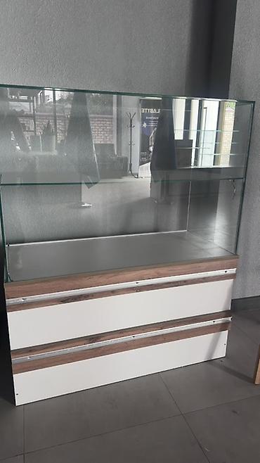 Витрина Для телефонов и их аксессуаров, С ящиками, 115 см * 125 см * 58 см, Б/у