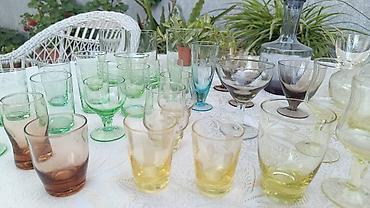 баночки стеклянные с крышкой: Набор винтажной цветной стеклянной посуды для сервировки напитков — 8