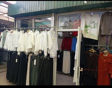 кант дома: Контейнер сатылат 3 контейнер свет киргизилген токмок базарында