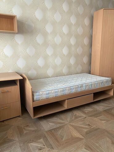 Спальные гарнитуры: Спальный гарнитур, Б/у, Односпальная кровать, Шкаф, Тумба, Россия, Дерево, Самовывоз, цвет - Бежевый