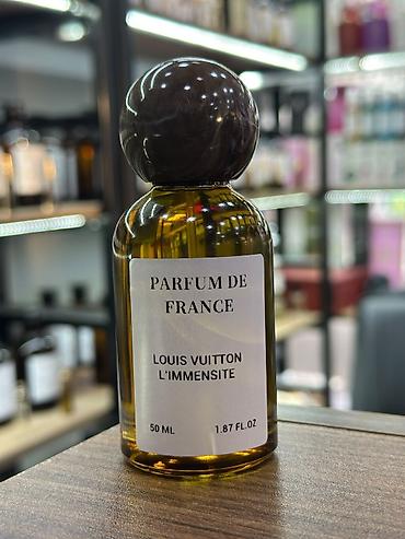 parfum vitrine: Məhsul: Niş və selektiv ətir nümunələri və kompozitları Təsvir: - — 7