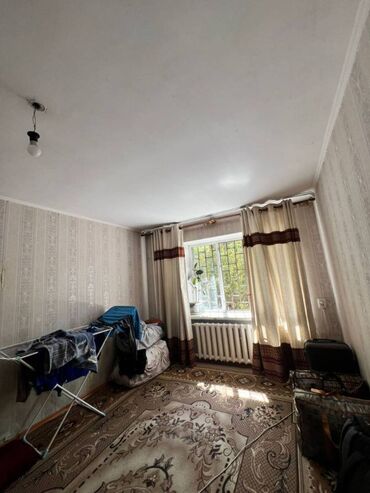 байтик квартира: 1 комната, 30 м², Хрущевка, 1 этаж