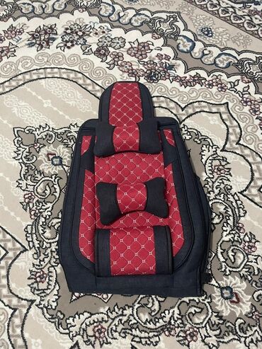 подушка мазда демио: Чехлы Тканевые, С подушкой, цвет - Красный, Universal Seat cover