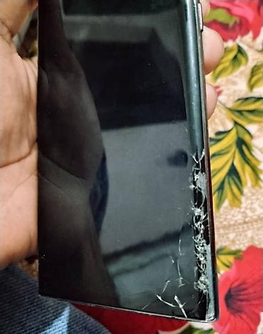 шариковый ручка: Samsung S22 Ultra, память 12/512 ГБ. Сенсорный экран поврежден: на — 2