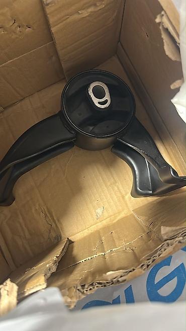 invertor 12v 220v: Avtomobil üçün mühərrik yastığı (mühərrik dayağı) - Material: möhkəm — 1