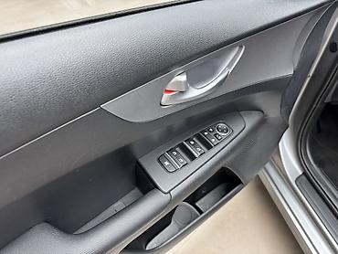 Kia: Kia K3: 2022 г., 1.6 л, Вариатор, Бензин, Седан — 11