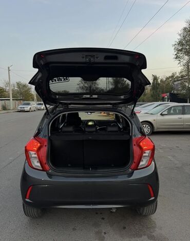 Chevrolet: Chevrolet Spark: 2019 г., 1 л, Автомат, Бензин, Хэтчбэк at lalafo.kg — 6 Chevrolet: Chevrolet Spark: 2019 г., 1 л, Автомат, Бензин, Хэтчбэк — 6