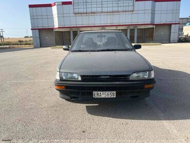 Toyota Corolla: 1.3 l. | 1990 έ. Λιμουζίνα