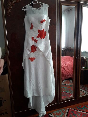 платье белые: Вечернее платье, Русалка, Длинная модель, Без рукавов, M (EU 38)