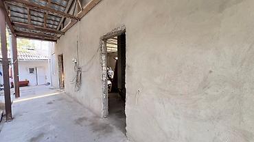 Продажа коттеджей и домов: Срочно продается дом в городе Бишкек по улице Кумарыкской 18площадью — 6