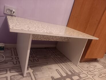 стол кухонный из дерева: Кухонный Стол, цвет - Белый, Б/у