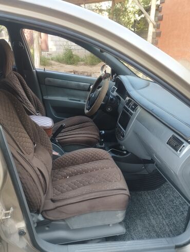 машина на обмен с доплатой: Chevrolet Lacetti: 2005 г., 1.6 л, Механика, Бензин, Седан