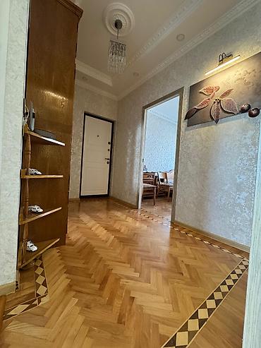 sibrizde evler: Bakı, Montin, 3 otaqlı, Köhnə tikili, m. Nəriman Nərimanov, 85 kv. m — 8