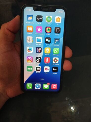 Rover: IPhone 11, 64 GB, Qara, Face ID