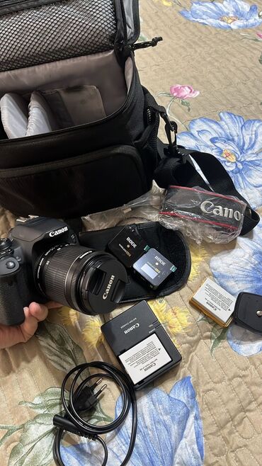 Videokameralar: Alınıb və istifadə olunmayıb Canon 700D+ orjinal rode 2 micraphone. 2