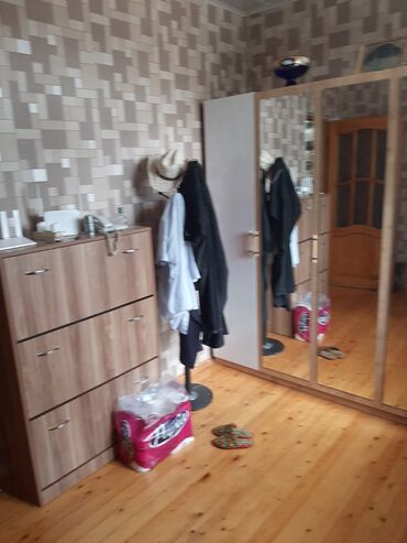 Həyət evləri və villaların satışı: 250kv 2 mertebe yuxarda 4 otaq asagida 4 otaq evin uzunluğu -da lalafo.az — 18 Həyət evləri və villaların satışı: 250kv 2 mertebe yuxarda 4 otaq asagida 4 otaq evin uzunluğu — 18