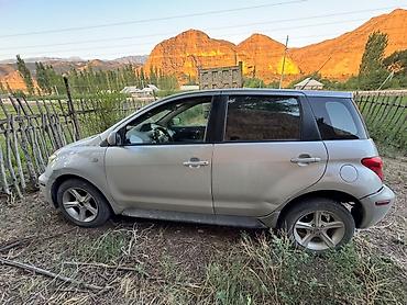 camry 55 se: Scion xA: 2005 г., 1.5 л, Автомат, Бензин, Хэтчбэк — 1
