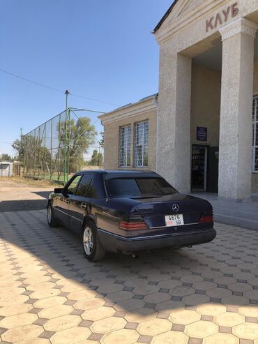 рулевой редуктор е34: Mercedes-Benz W124: 1990 г., 2.3 л, Механика, Бензин, Седан