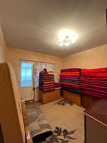 продаю дом с квартирантами: 3 комнаты, 90 м², 105 серия, 2 этаж, Косметический ремонт — 1