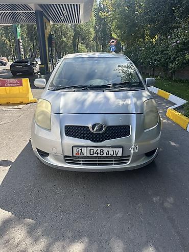 автомаш: Toyota Vitz: 2005 г., 1 л, Вариатор, Бензин, Хэтчбэк — 1