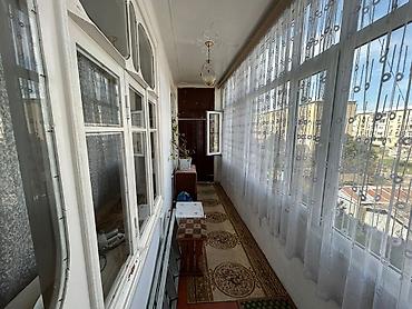 Uzunmüddətli kirayə mənzillər: Təcili satılır. Mənzilin təsviri: - İşıqlı və səliqəli planlı mənzil — 13