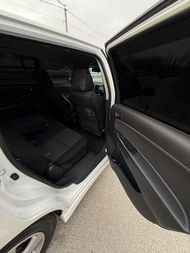 Toyota: Toyota WISH: 2003 г., 1.8 л, Автомат, Бензин, Минивэн — 5