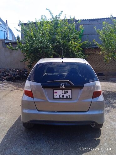 авто 07: Honda Fit: 2008 г., 1.5 л, Автоматические, Бензин, Хэтчбэк