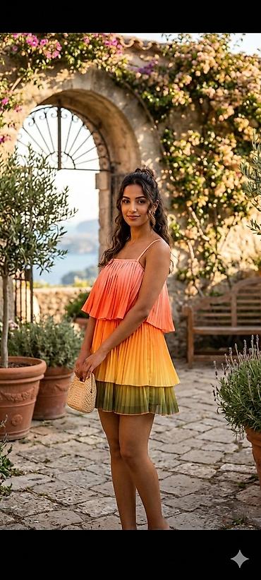 Ostala ženska odeća: Ženska odeća – izbor elegantnih i trendi komada 1) Crvena koktel — 2