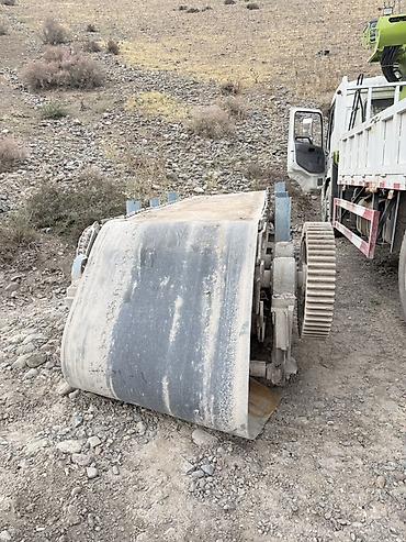 н лайн: Щековая дробилка + вибропитатель/грохот + загрузочный бункер Комплект — 6