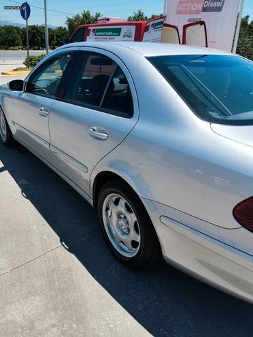 Sale cars: Mercedes-Benz E 220: 2.2 l | 2004 year Limousine