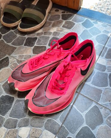 trendyol kişi geyimleri: Original Nike Vaporfly Next %2 ZoomX Çəhrayı rəng. 5-10 dəfə geyilib