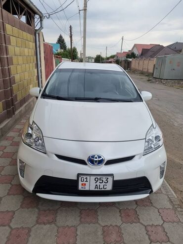 Toyota: Toyota Prius: 2015 г., 1.8 л, Вариатор, Гибрид, Седан