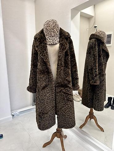 longchamp сумка: Пальто из искусственного меха с леопардовым принтом. - Длина: миди — 1