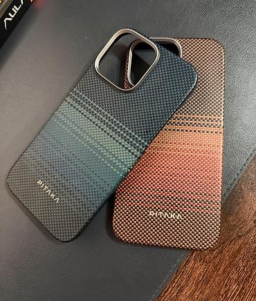 Продаю 2 оригинальных чехла на IPHONE 16 PRO MAX. Состояние хорошее