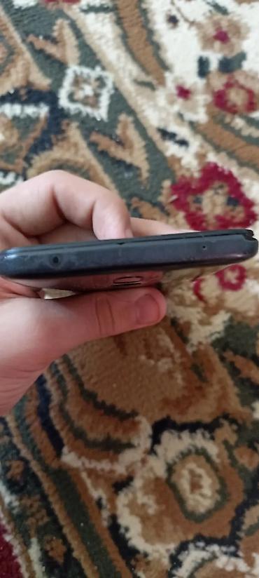 Mobil telefonlar: Redmi 8 ideal vəziyyətdə üz tanıma✅ barmağ izi✅ nömrə yeri✅ hər bir — 8