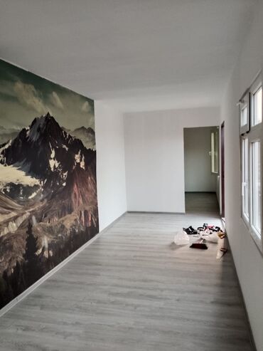 Konteynerlər: Konteyner ev-isdi və soyuqa qarşı izolyasıya olunmuşdur. İki otaq — 1