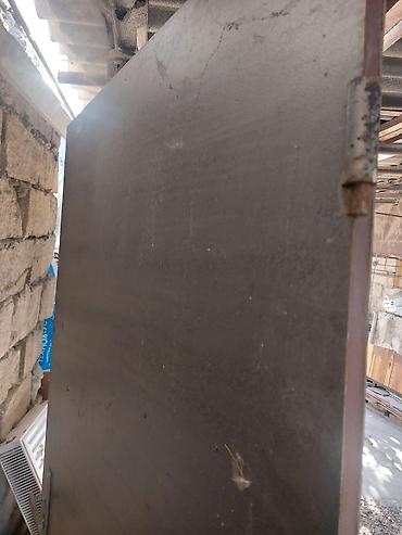 Metal qapı - Material: polad/gücləndirilmiş metal lövhə - Rəng: tünd
