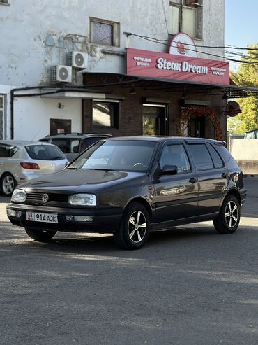 подлокотник нексия 1: Volkswagen Golf: 1993 г., 1.6 л, Механика, Бензин, Хэтчбэк