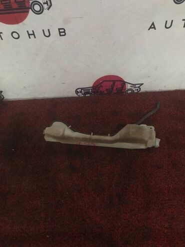 Другие детали салона: Бачок Honda