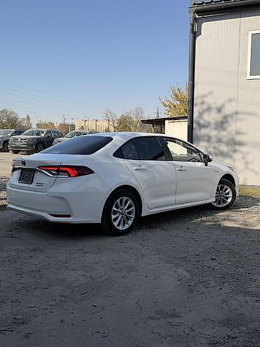 corolla 2006: Toyota Corolla: 2022 г., 1.8 л, Автомат, Гибрид, Седан — 4