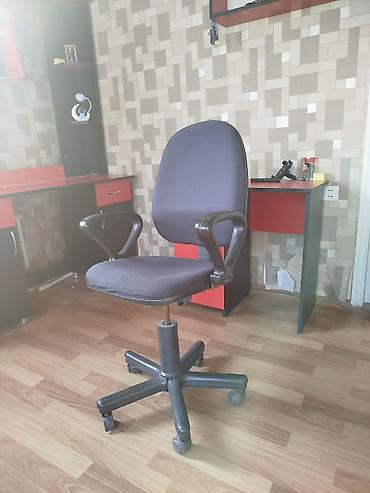 Stol həm oyunçular üçün həmdəki salon lalafo.az -da Stol həm oyunçular üçün həmdəki salon