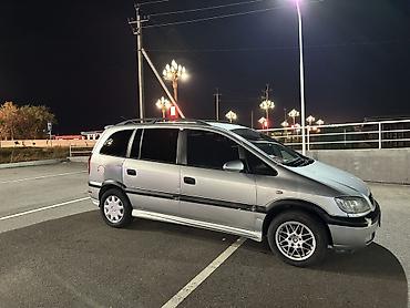 жеңил машина: Opel Zafira: 2000 г., 1.8 л, Кол менен иштөөчү, Бензин, Вэн/Минивэн — 2