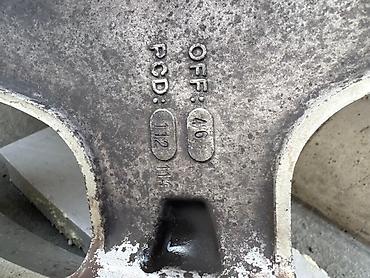 Колеса в сборе: Колеса в сборе 275 / 40 / R 19, Всесезонная, Б/у, Комплект, Легковые, Литые, отверстий - 5 — 17