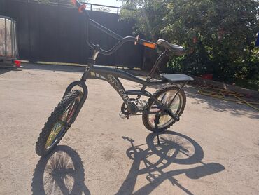 жол тандабас унаалар: BMX велосипед