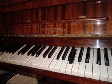 pianino satılır: Piano, Akustik, İşlənmiş, Ünvandan götürmə, Pulsuz çatdırılma