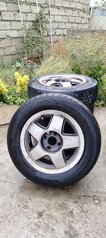 r17 disklər: İşlənmiş Disk təkər 205 / 40 / R 14, 4 Boltlu