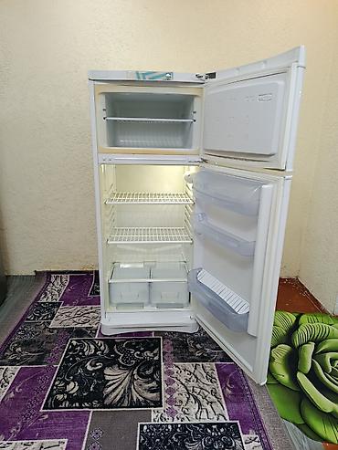 купить морозильные камеры бу: Холодильник Indesit, Б/у, Двухкамерный, De frost (капельный), 60 * 155 * 60 — 6