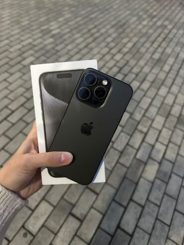 Apple iPhone: IPhone 15 Pro, Б/у, 256 ГБ, Black Titanium, Зарядное устройство, Кабель, Коробка, 99 %