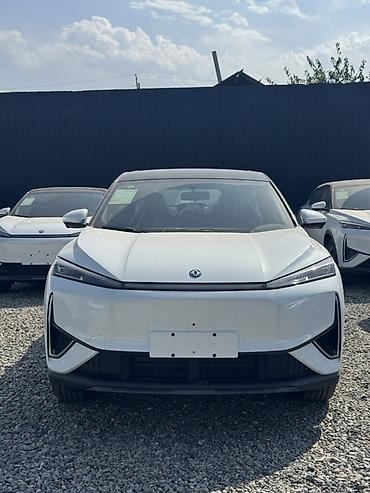li auto: Dongfeng : 2026 г., Автомат, Электромобиль, Кроссовер — 2